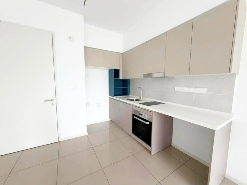 Kediaman Servis untuk Disewa di Residensi Estetik 8 (Est8) - Bryan . - Kitchen - PropertyGuru.com.my