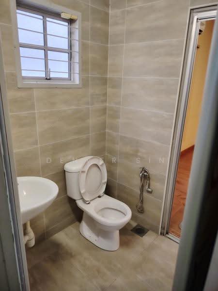 Semi-Detached House for Sale in Bandar Tun Hussein Onn (Cheras) - Denver Sin - Bathroom - PropertyGuru.com.my
