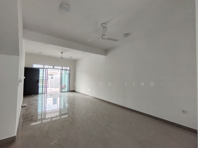 Terraced House for Rent in Bandar Dato Onn (Tebrau) - Christina Ling - Living Room - PropertyGuru.com.my