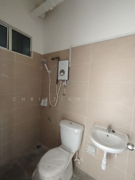 Terraced House for Rent in Bandar Dato Onn (Tebrau) - Christina Ling - Bathroom - PropertyGuru.com.my