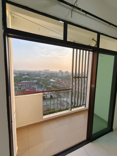 Kediaman Servis untuk Disewa di Jentayu Residensi @ Tampoi - Edward Siow - Balcony - PropertyGuru.com.my