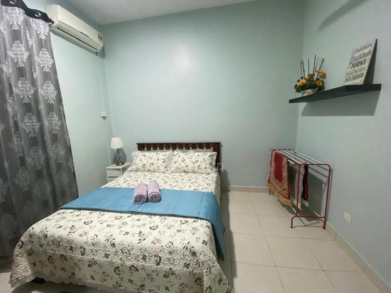 Semi-Detached House for Sale in Taman Bukit Dahlia (Pasir Gudang) - Arshad . - Bedroom - PropertyGuru.com.my