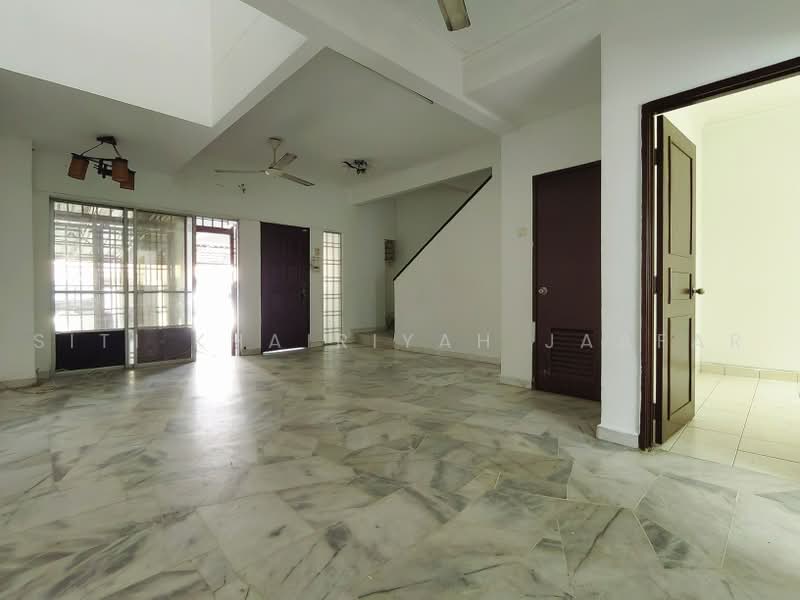 2-storey Terraced House for Sale in Usj 3 (Subang Jaya) - SITI KHAIRIYAH JAAFAR - Living Room - PropertyGuru.com.my