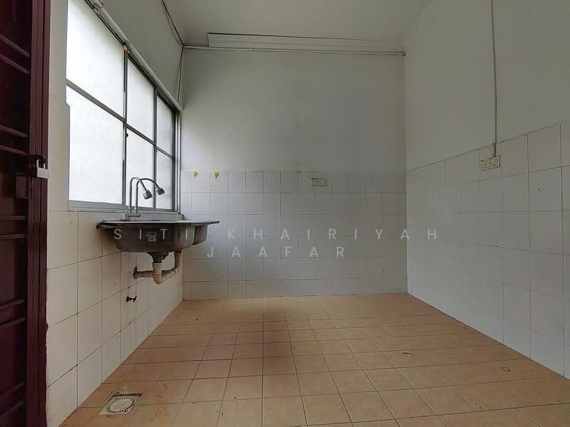 2-storey Terraced House for Sale in Usj 3 (Subang Jaya) - SITI KHAIRIYAH JAAFAR - Kitchen - PropertyGuru.com.my