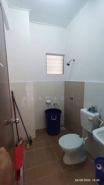 Pangsapuri untuk Dijual di Vista Seri Alam - Arshad . - Bathroom - PropertyGuru.com.my