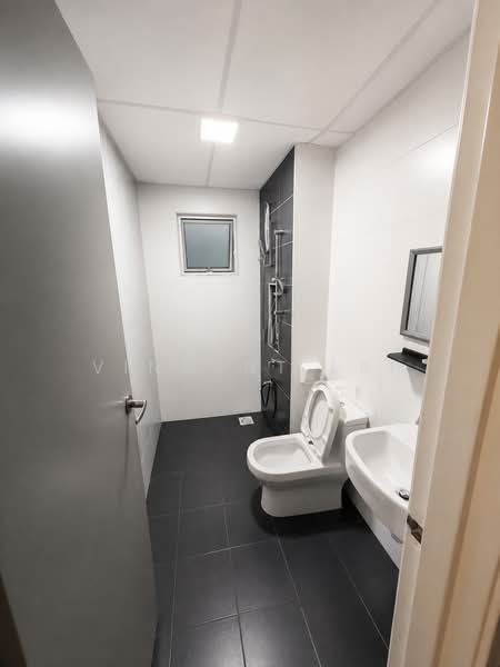 Service Residence for Rent at D'Tasek Residences (Tasek Impian) - Vincent Lai - Bathroom - PropertyGuru.com.my