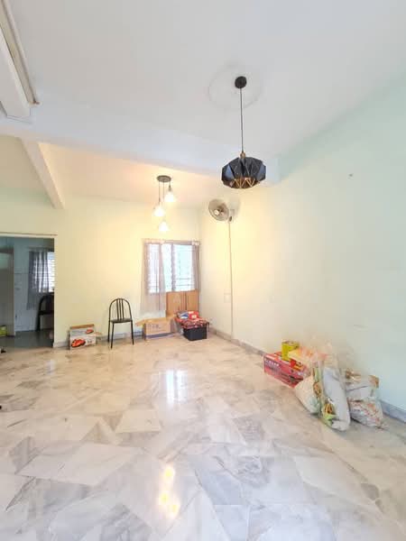 Rumah Teres 2-Tingkat untuk Dijual di Usj 6 (Subang Jaya) - Gerrard Lim - Living Room - PropertyGuru.com.my