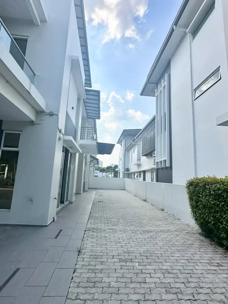 Banglo Pautan untuk Dijual di Senibong (Permas Jaya) - Yik Tat - PropertyGuru.com.my
