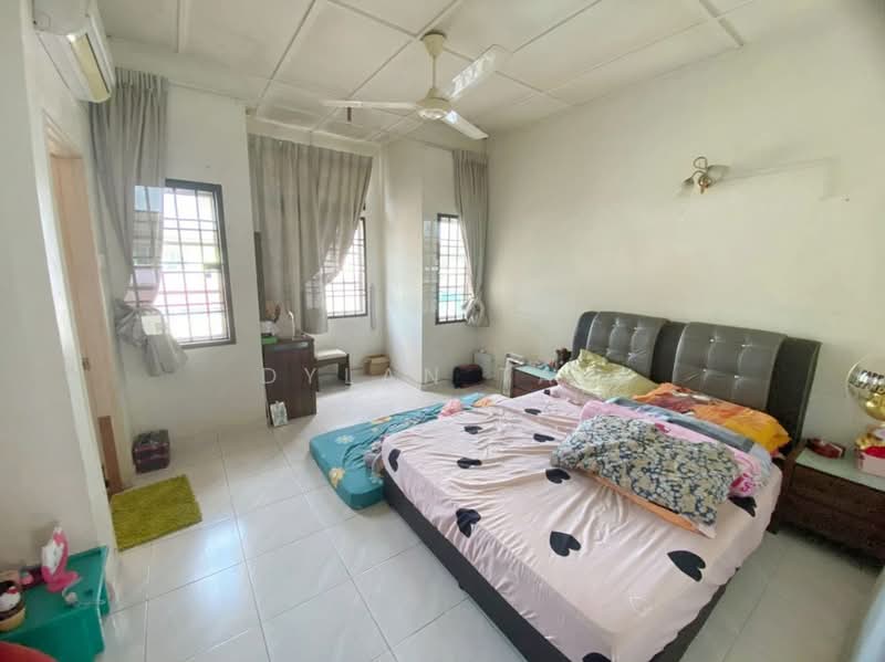 2-storey Terraced House for Sale in Johor Bahru (Johor) - Dylan Tan - Bedroom - PropertyGuru.com.my