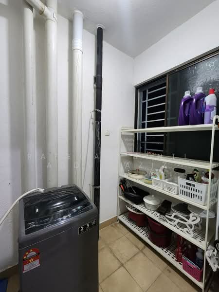 Kediaman Servis untuk Dijual di Residensi Alami - Rafedah Binti Abdul Aziz - Interior - PropertyGuru.com.my