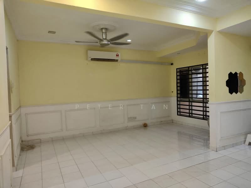 1.5-storey Terraced House for Sale in Taman Pelangi Semenyih (Semenyih) - Peter Tan - Living Room - PropertyGuru.com.my
