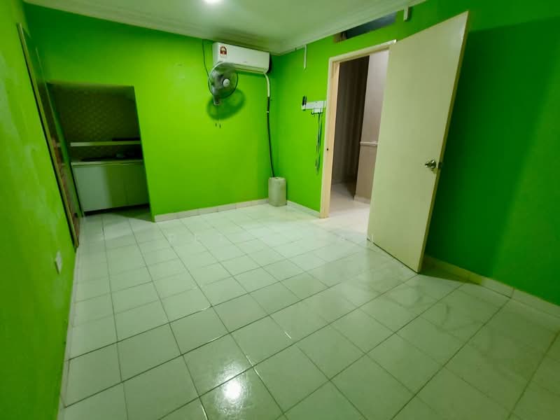 1.5-storey Terraced House for Sale in Taman Pelangi Semenyih (Semenyih) - Peter Tan - Interior - PropertyGuru.com.my