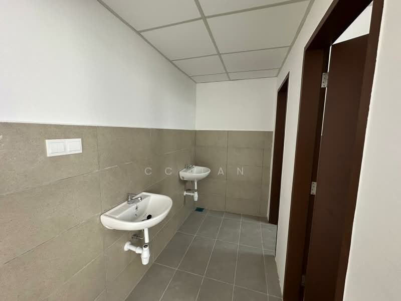 Shop / Office for Sale in Austin Crest (Johor Bahru) - CC Tan - Bathroom - PropertyGuru.com.my