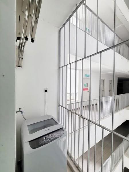 Service Residence for Rent at Crescent Bay Suites (Teluk Bayu) - Vincent Lai - Corridor - PropertyGuru.com.my