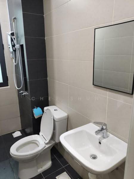 Kediaman Servis untuk Disewa di Pacific Star - Chee Shun - Bathroom - PropertyGuru.com.my