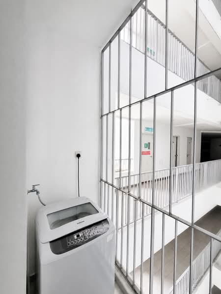 Service Residence for Rent at Crescent Bay Suites (Teluk Bayu) - Vincent Lai - Corridor - PropertyGuru.com.my