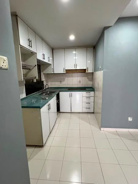 Pangsapuri untuk Disewa di Villa Krystal @ Bandar Selesa Jaya - Nikko Soh - Kitchen - PropertyGuru.com.my
