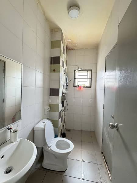 2-storey Terraced House for Sale in Taman Nusa Idaman (Iskandar Puteri (Nusajaya)) - Sean Yeoh - Bathroom - PropertyGuru.com.my