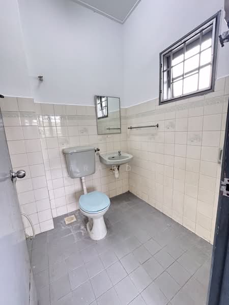 2-storey Terraced House for Sale in Usj 3 (Subang Jaya) - Gerrard Lim - Bathroom - PropertyGuru.com.my