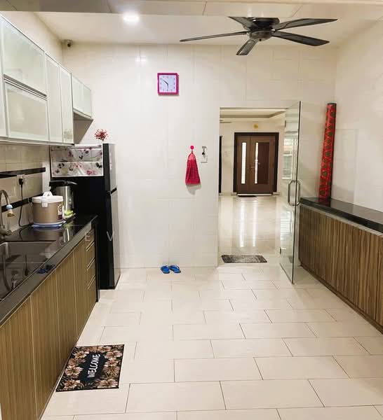 Rumah Teres untuk Dijual di Bukit Rahman Putra (Sungai Buloh) - Evelyn Lee - Kitchen - PropertyGuru.com.my