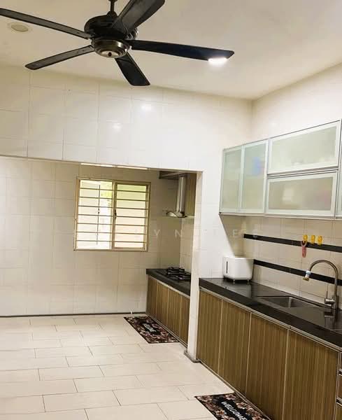 Rumah Teres untuk Dijual di Bukit Rahman Putra (Sungai Buloh) - Evelyn Lee - Kitchen - PropertyGuru.com.my