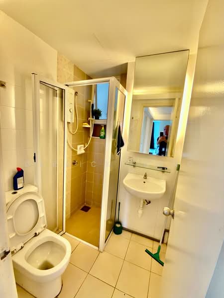 Condominium for Rent at The Zest @ Kinrara 9 - Derrick Yeong - Bathroom - PropertyGuru.com.my
