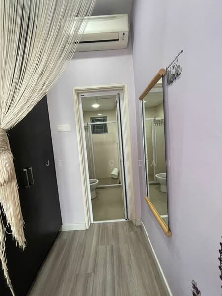 Service Residence for Sale at OUG Parklane - Jeff Cheah - Bathroom - PropertyGuru.com.my