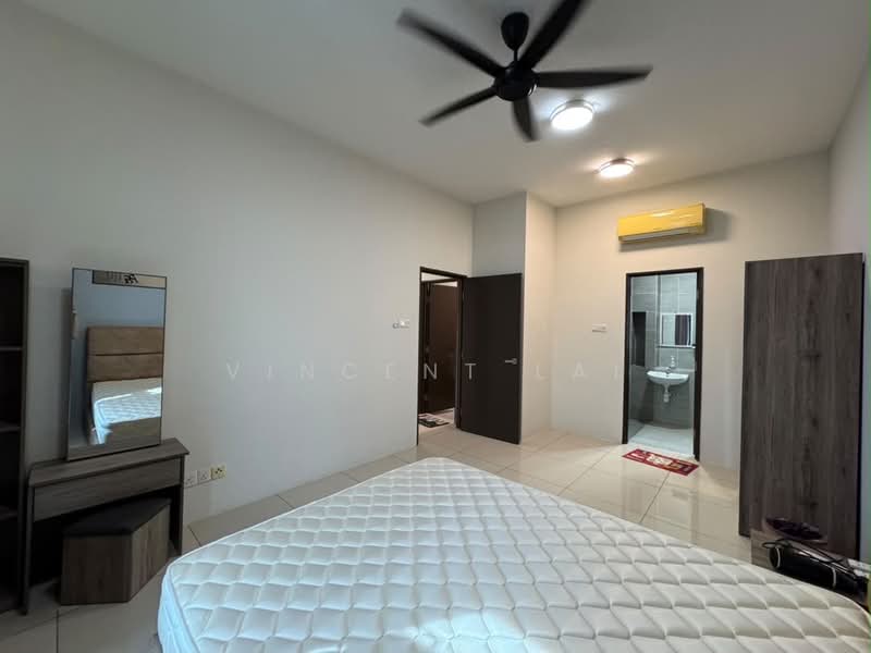 Kediaman Servis untuk Disewa di 8Scape Residence @ Sutera - Vincent Lai - Bedroom - PropertyGuru.com.my