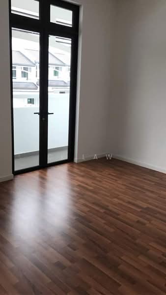 Rumah Teres 2-Tingkat untuk Dijual di Eco Majestic (Semenyih) - CK Law - Living Room - PropertyGuru.com.my