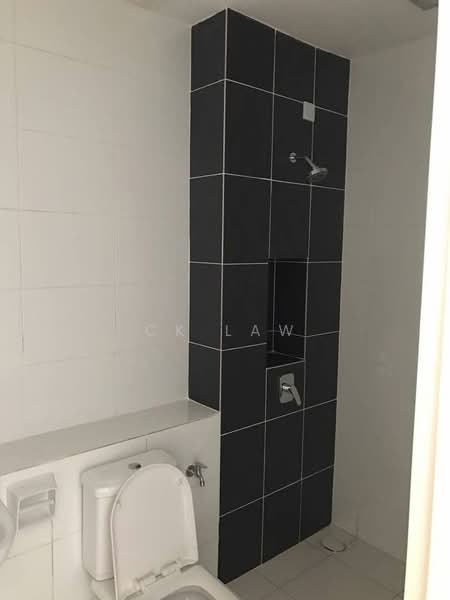 Rumah Teres 2-Tingkat untuk Dijual di Eco Majestic (Semenyih) - CK Law - Bathroom - PropertyGuru.com.my