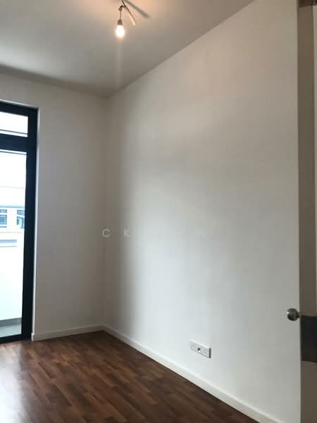 Rumah Teres 2-Tingkat untuk Dijual di Eco Majestic (Semenyih) - CK Law - Bedroom - PropertyGuru.com.my