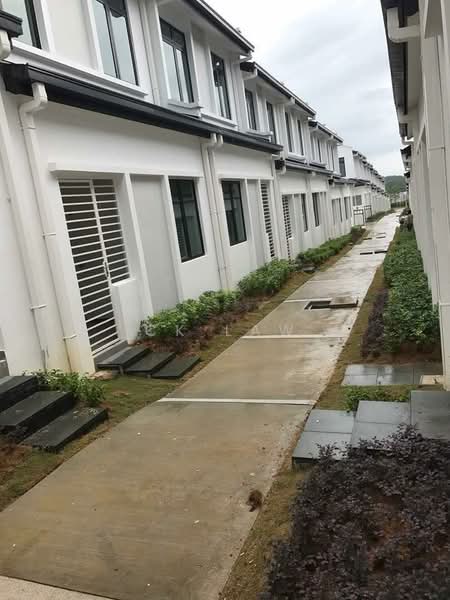 Rumah Teres 2-Tingkat untuk Dijual di Eco Majestic (Semenyih) - CK Law - Exterior - PropertyGuru.com.my