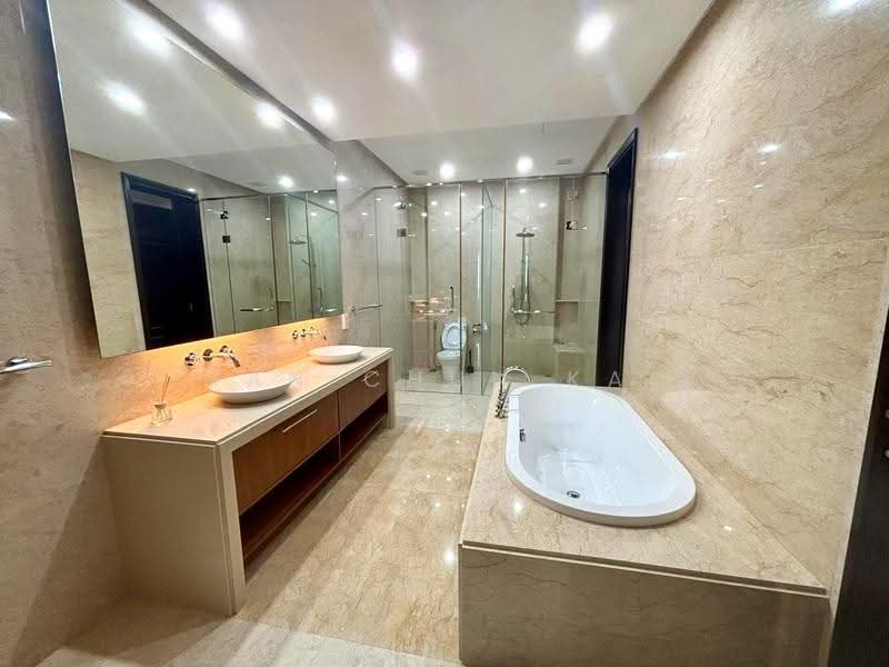 Kediaman Servis untuk Disewa di Straits Quay (The Suites at Waterside) - Gan Chun Kai - Bathroom - PropertyGuru.com.my
