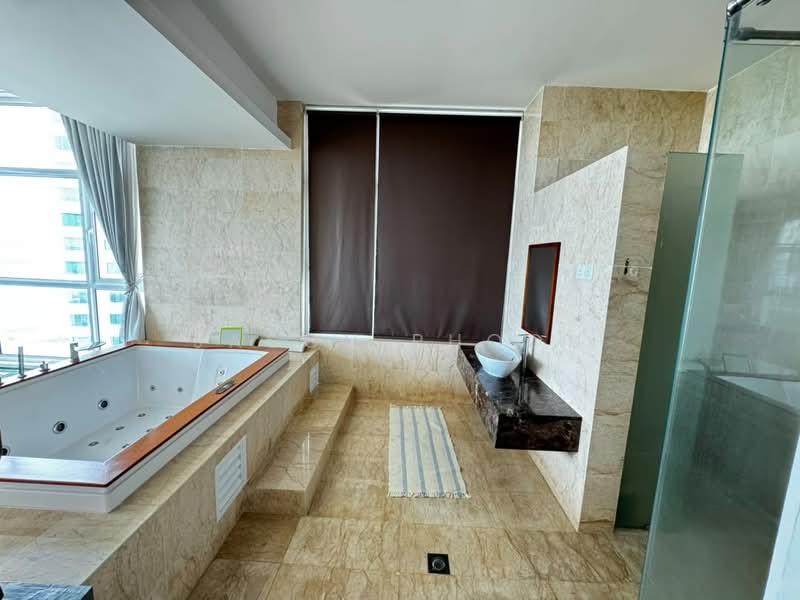 Kondominium untuk Disewa di Gurney Paragon - Jason Phoon - Bathroom - PropertyGuru.com.my