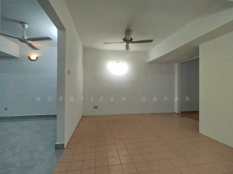 2-storey Terraced House for Sale in Kota Damansara (Selangor) - NoraFizah Gapar - Living Room - PropertyGuru.com.my