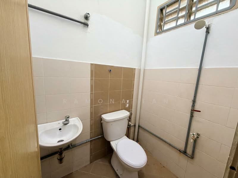 1-storey Terraced House for Sale in Taman Krubong Jaya (Krubong) - Ramona Tan - Bathroom - PropertyGuru.com.my