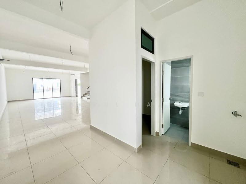 2-storey Terraced House for Sale in Cyberjaya (Selangor) - Shahrul Hafizi - Living Room - PropertyGuru.com.my