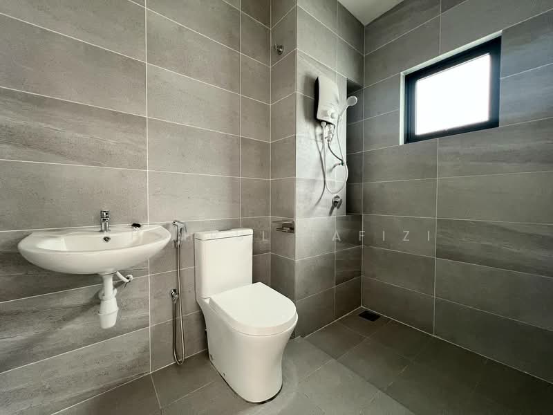 2-storey Terraced House for Sale in Cyberjaya (Selangor) - Shahrul Hafizi - Bathroom - PropertyGuru.com.my