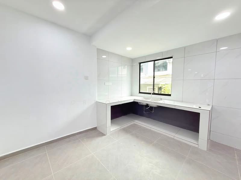 2-storey Terraced House for Sale in Taman Bukit Tiram (Ulu Tiram) - Gordon Chai - Kitchen - PropertyGuru.com.my