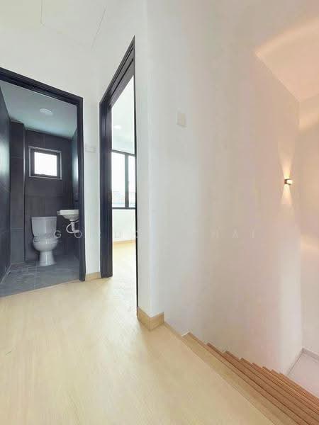 2-storey Terraced House for Sale in Taman Bukit Tiram (Ulu Tiram) - Gordon Chai - Bathroom - PropertyGuru.com.my