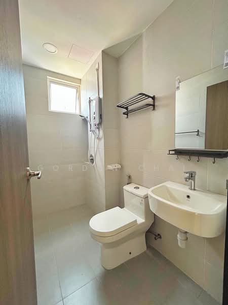 Kediaman Servis untuk Dijual di TRELLIS RESIDENCES - Gordon Chai - Bathroom - PropertyGuru.com.my