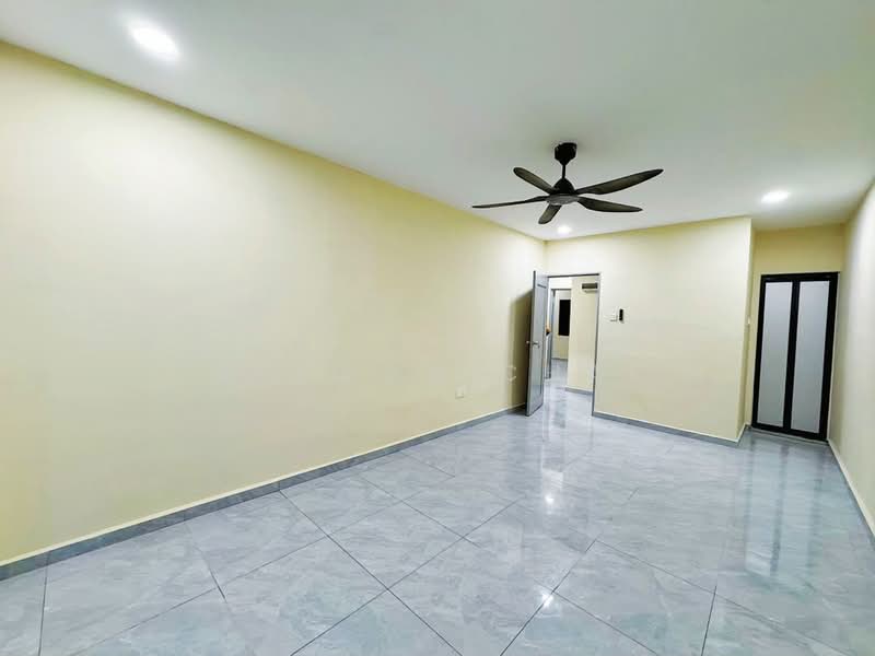 2-storey Terraced House for Sale in Taman Pelangi (Parit Jawa) - Gordon Chai - Interior - PropertyGuru.com.my