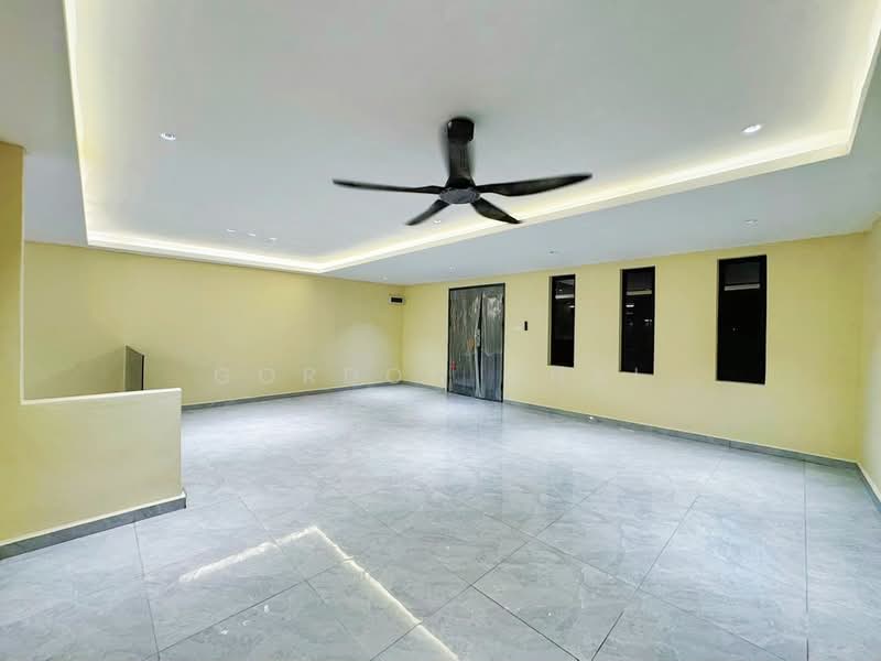 2-storey Terraced House for Sale in Taman Pelangi (Parit Jawa) - Gordon Chai - Living Room - PropertyGuru.com.my