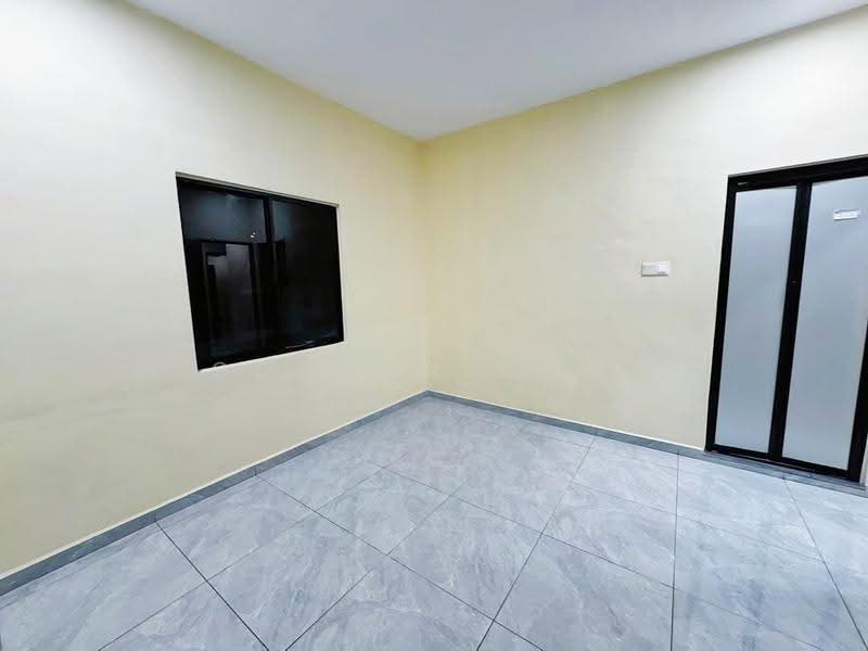 2-storey Terraced House for Sale in Taman Pelangi (Parit Jawa) - Gordon Chai - Interior - PropertyGuru.com.my