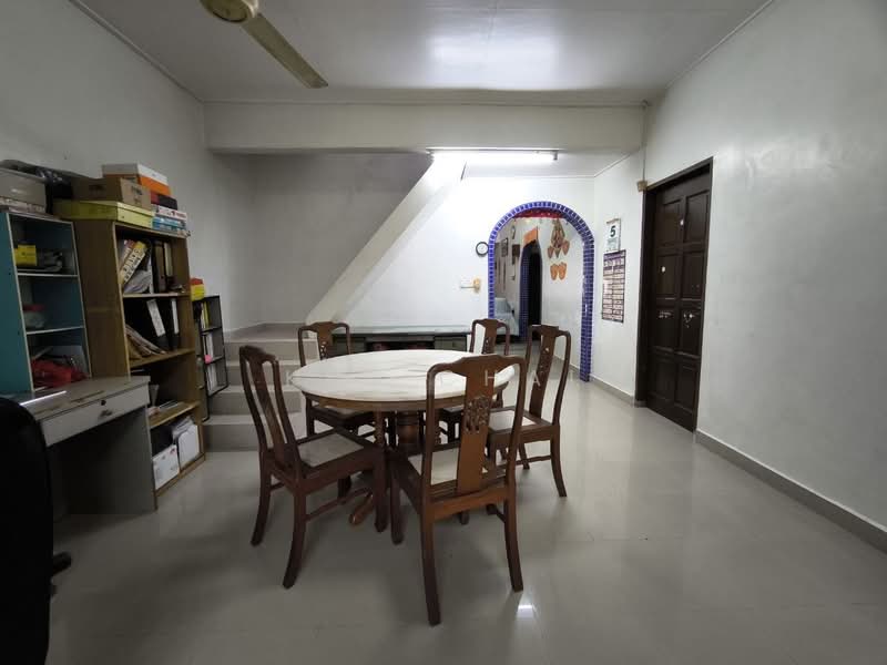 Semi-Detached House for Sale in Taman Sri Lalang (Kota Tinggi) - Ken Chai - Dining Room - PropertyGuru.com.my
