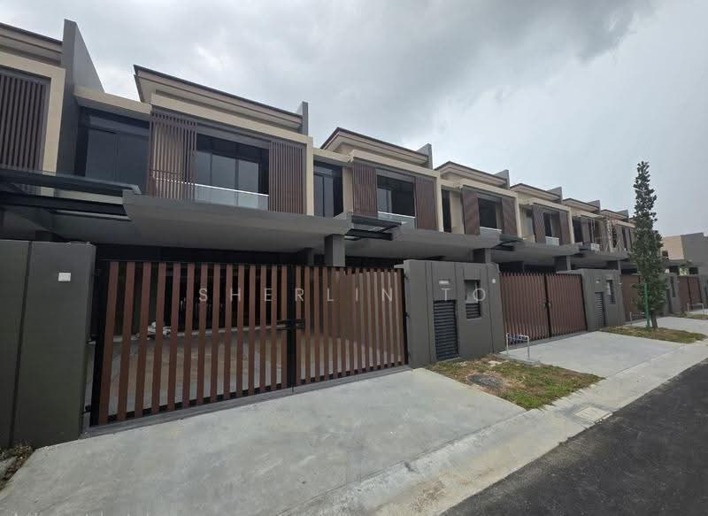 2-storey Terraced House for Sale in Puteri Harbour (Iskandar Puteri (Nusajaya)) - Sherlin To - Exterior - PropertyGuru.com.my