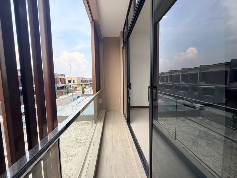 2-storey Terraced House for Rent in Puteri Harbour (Iskandar Puteri (Nusajaya)) - Sherlin To - Balcony - PropertyGuru.com.my