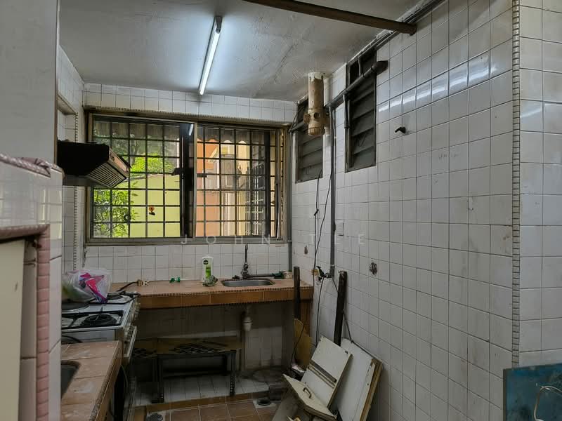 Rumah Flat untuk Dijual di Taman Sri Sentosa - John Tee - Kitchen - PropertyGuru.com.my