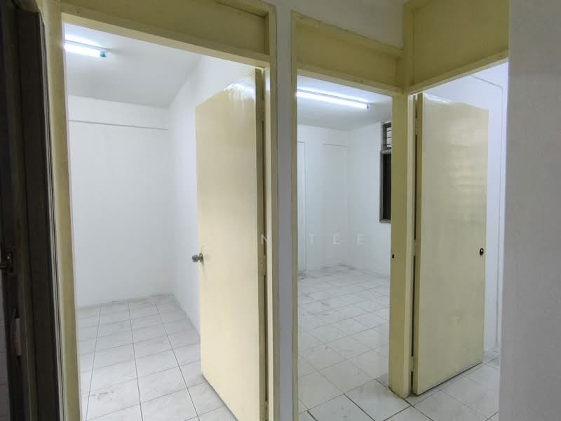 Rumah Flat untuk Dijual di Taman Sri Sentosa - John Tee - Interior - PropertyGuru.com.my
