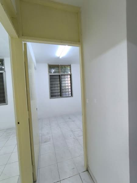 Rumah Flat untuk Dijual di Taman Sri Sentosa - John Tee - Interior - PropertyGuru.com.my